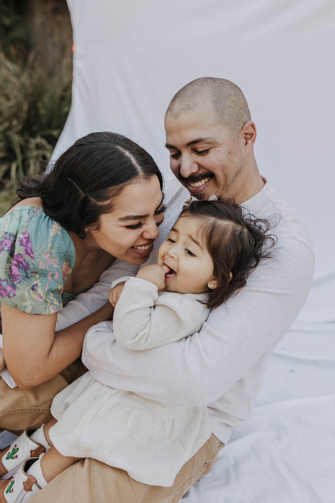 family backyard mini photoshoot