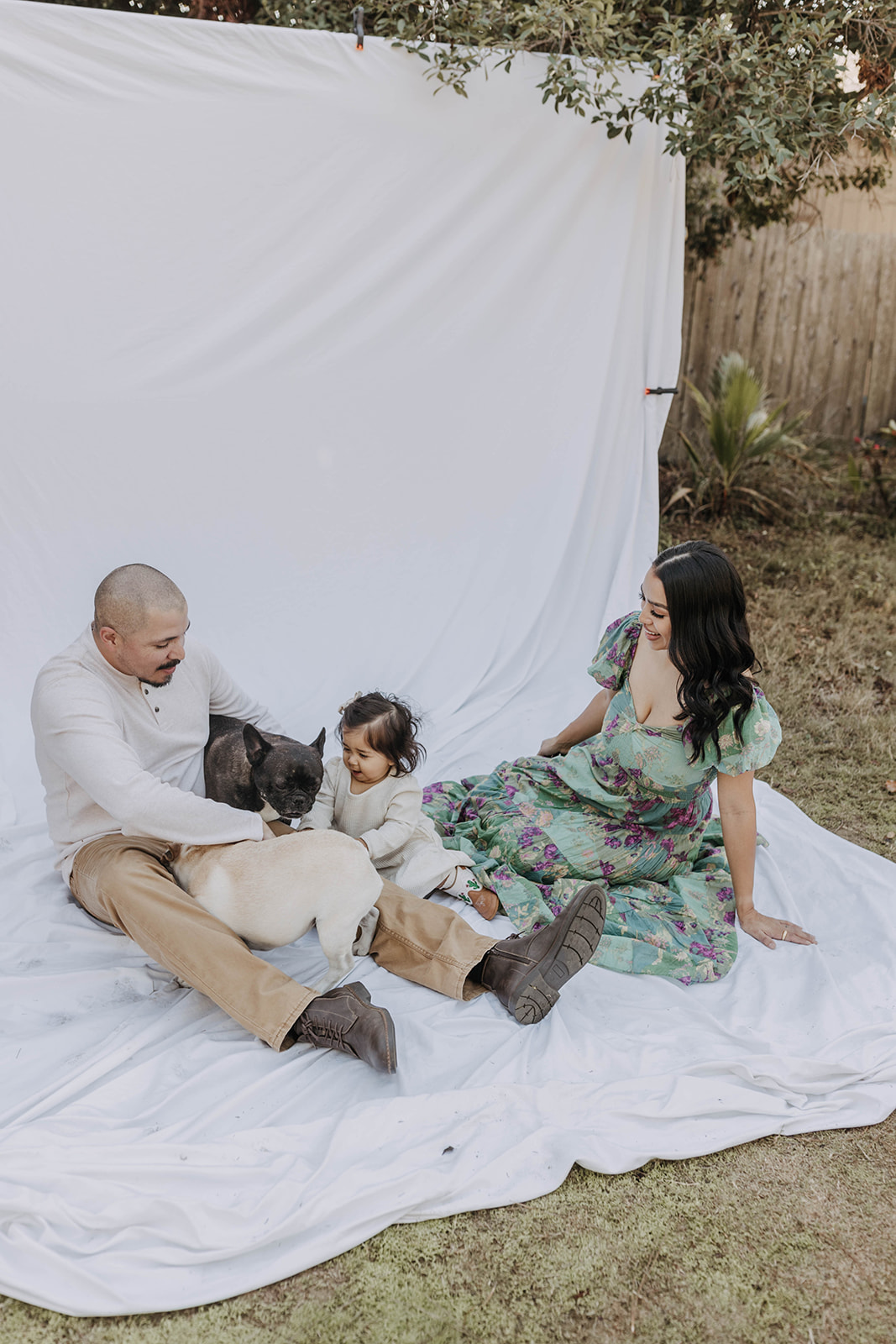 family backyard mini photoshoot