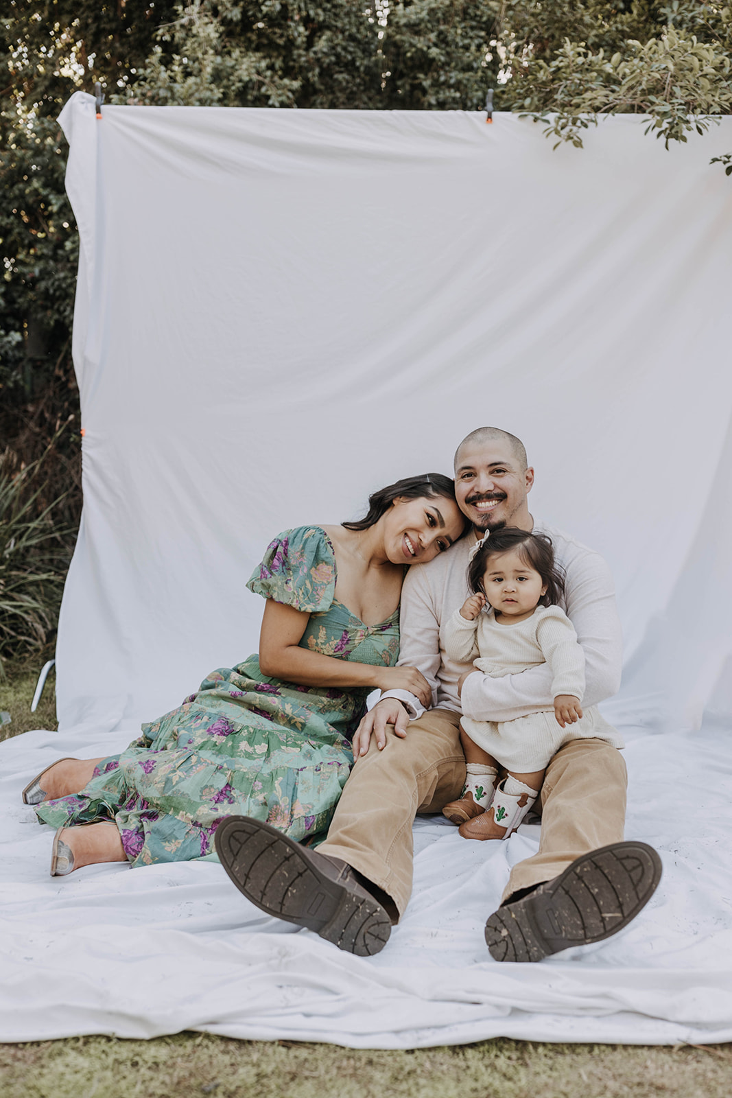 family backyard mini photoshoot