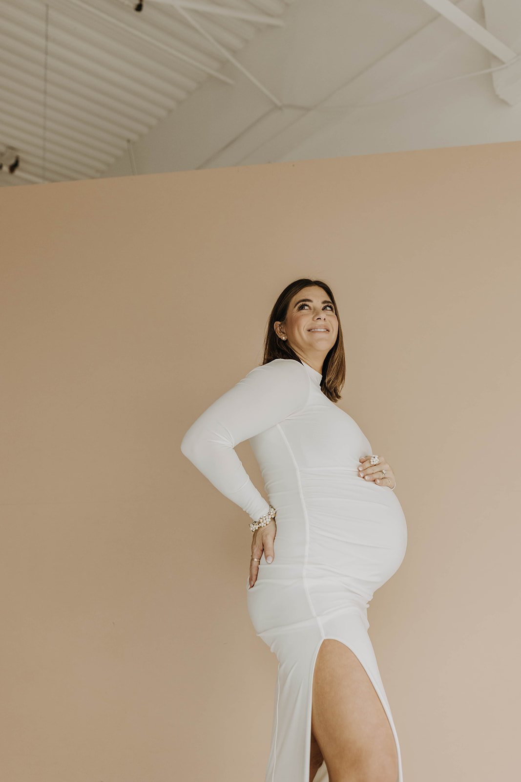 studio maternity photoshoot